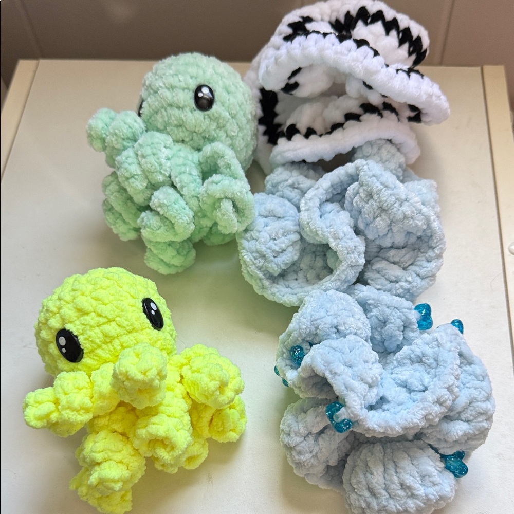 Cute Plush Octopus and Scrunchie Set